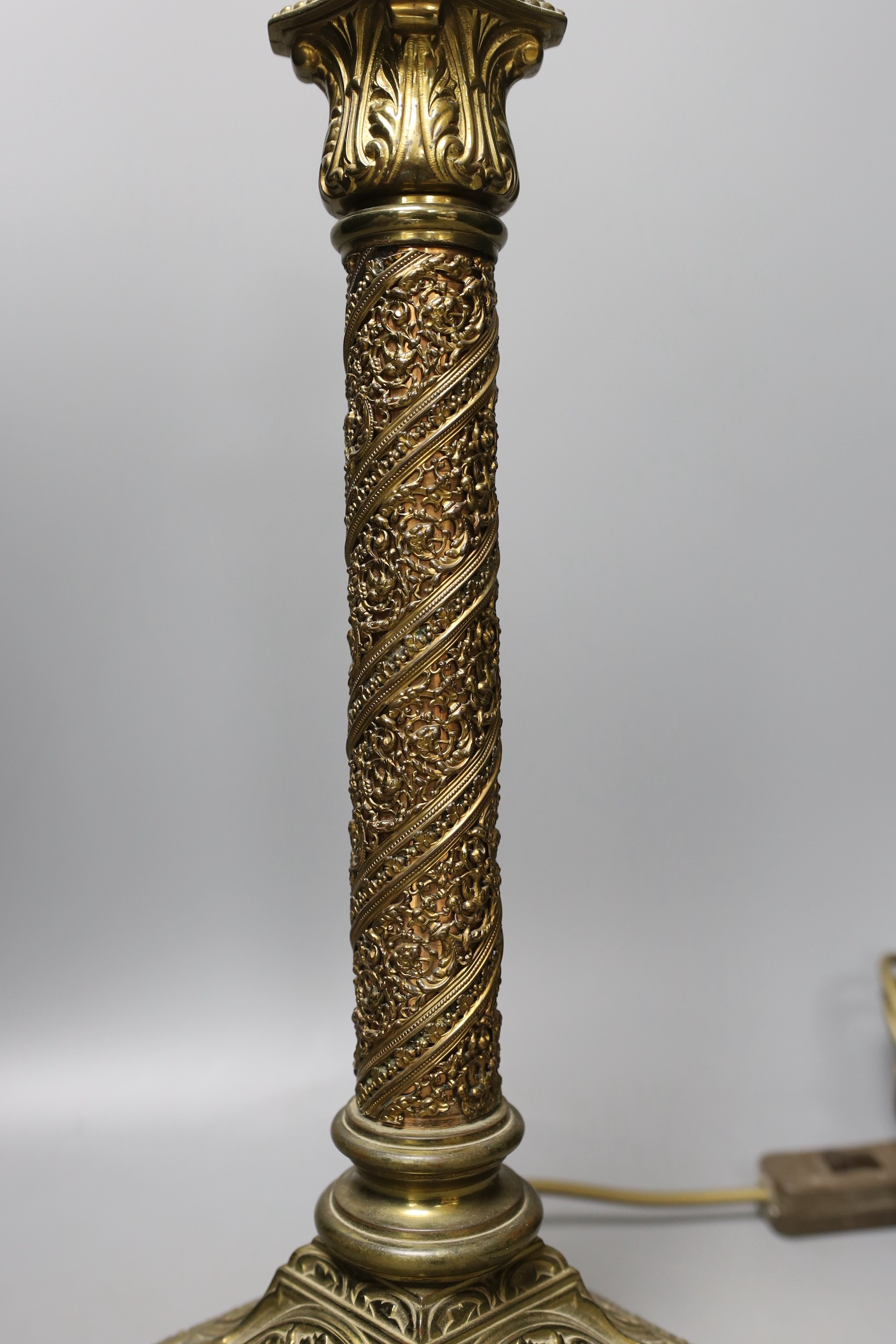 An Edwardian brass table lamp - 47cm high